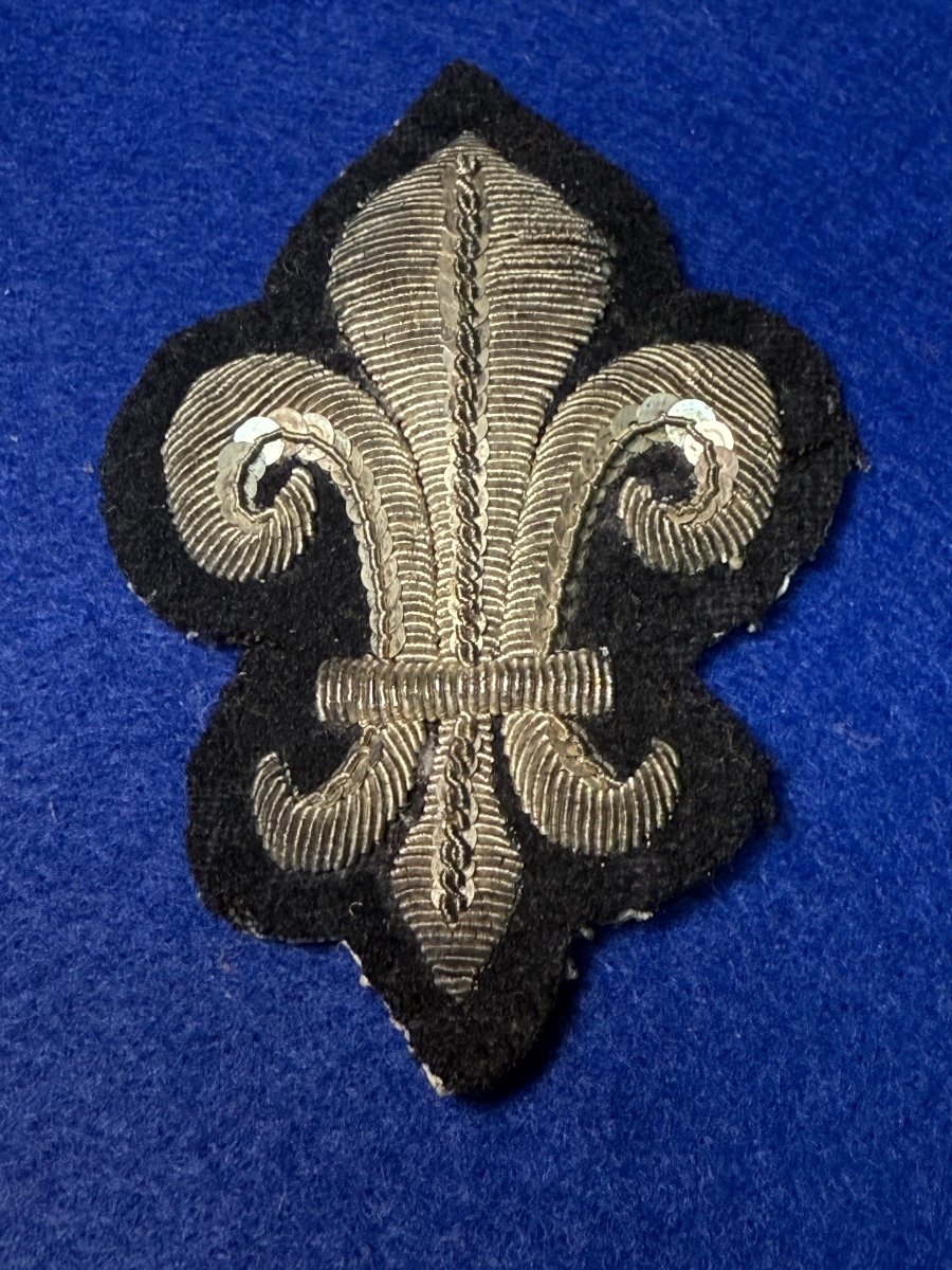 Armée De Condé  Fleur De Lys  élement d'Uniforme  18 ème 