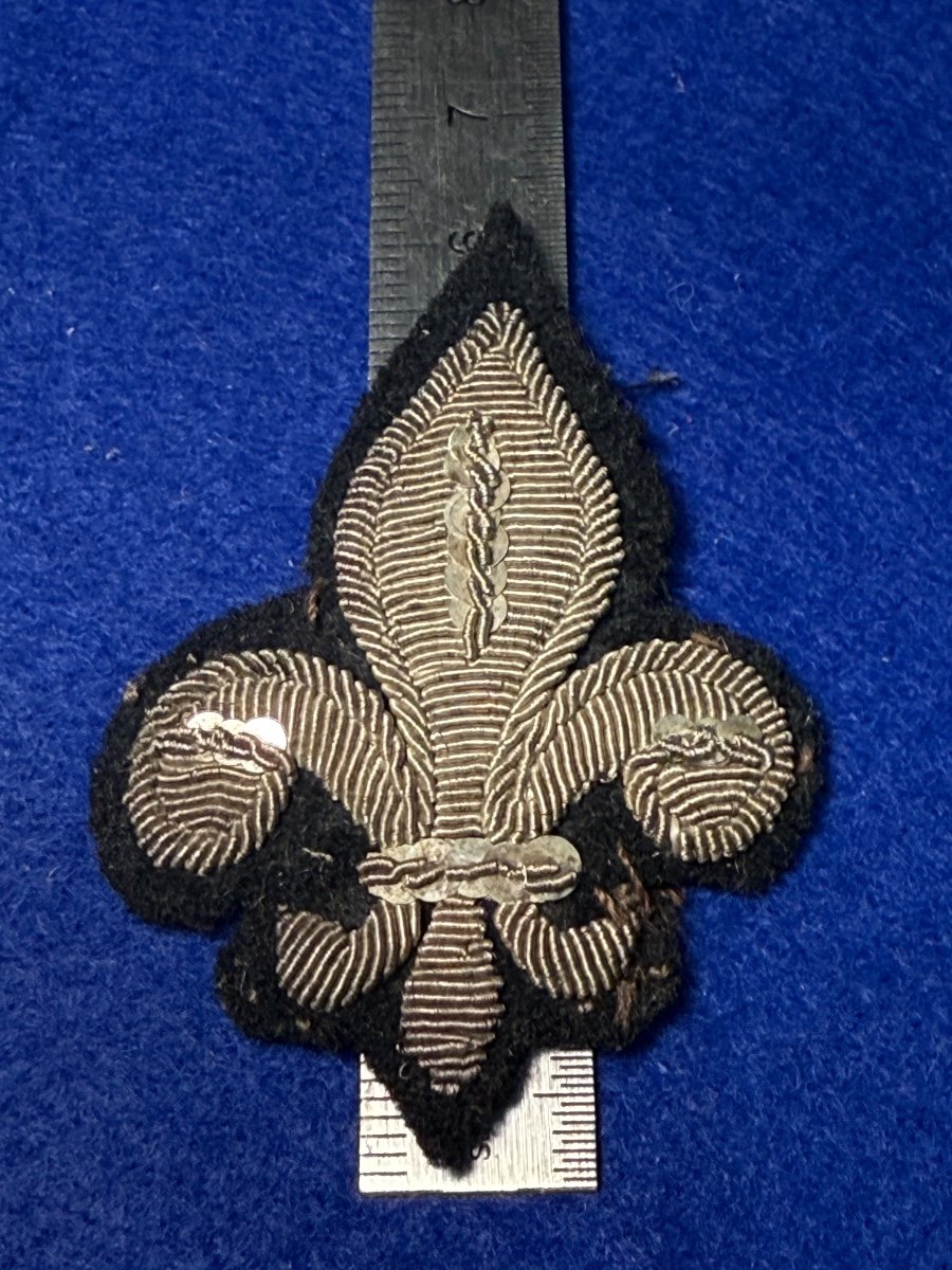 Armé De Condé  Fleur De Lys  élément d'Uniforme  18 ème -photo-2