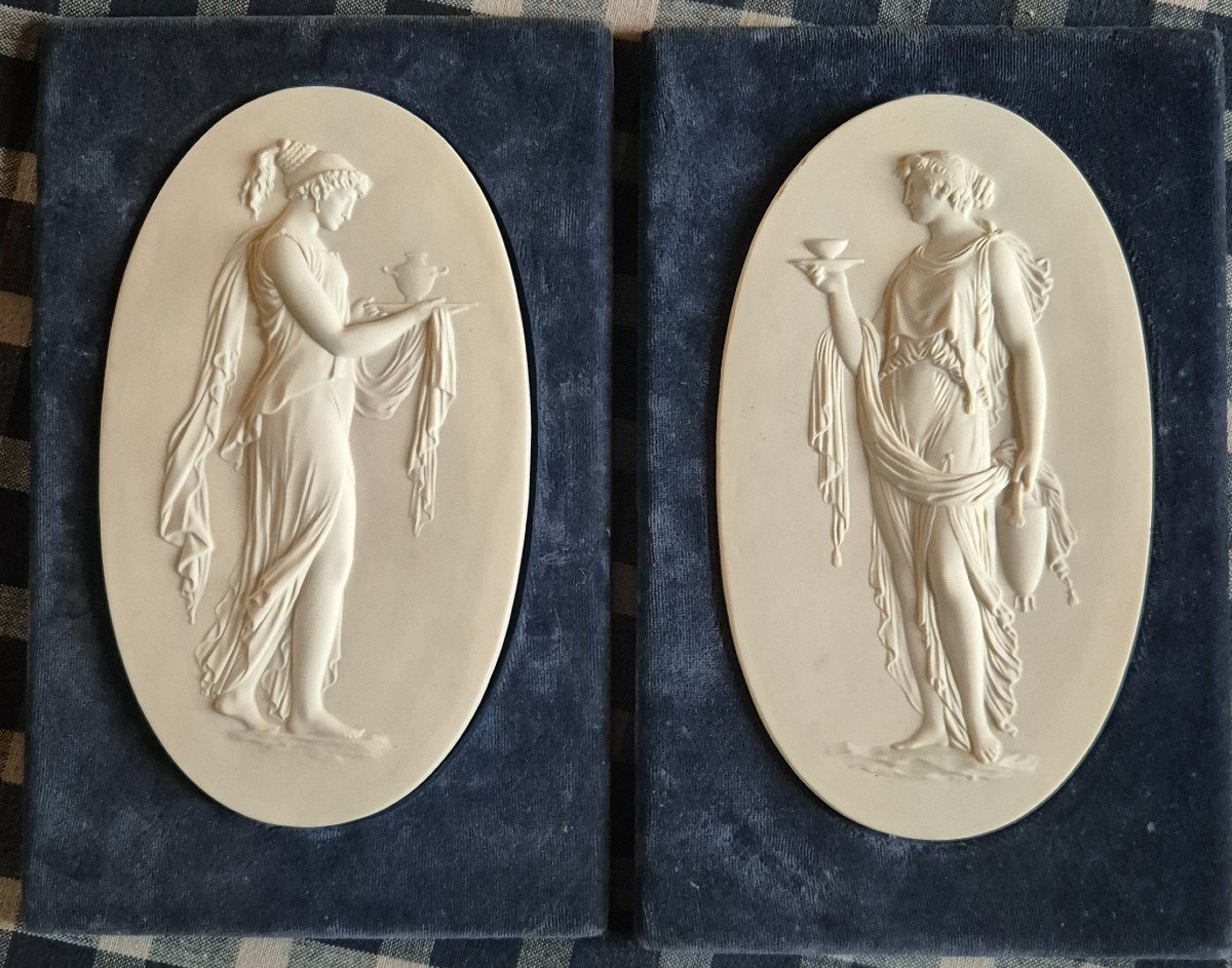 Manufacture De Sèvres, Pair Of Biscuit Plaques Representing Vestal Virgins