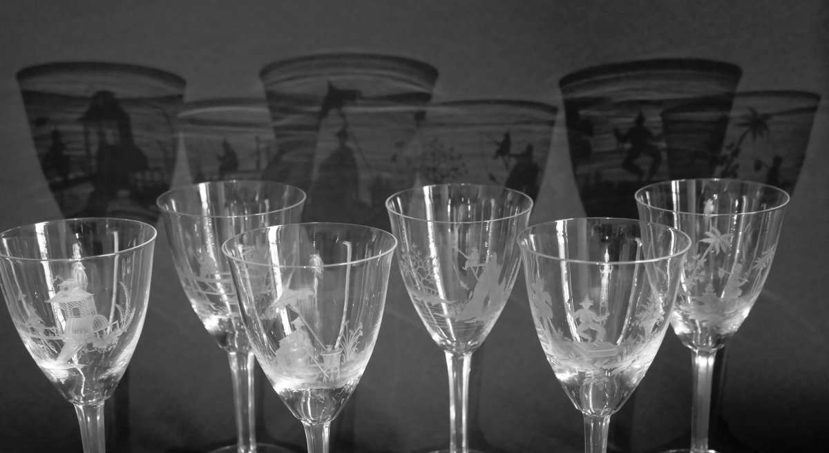 Delvaux à Paris - rare Suite De Six Verres à Pied En Cristal Gravé à Décor De Chinoiseries-photo-3