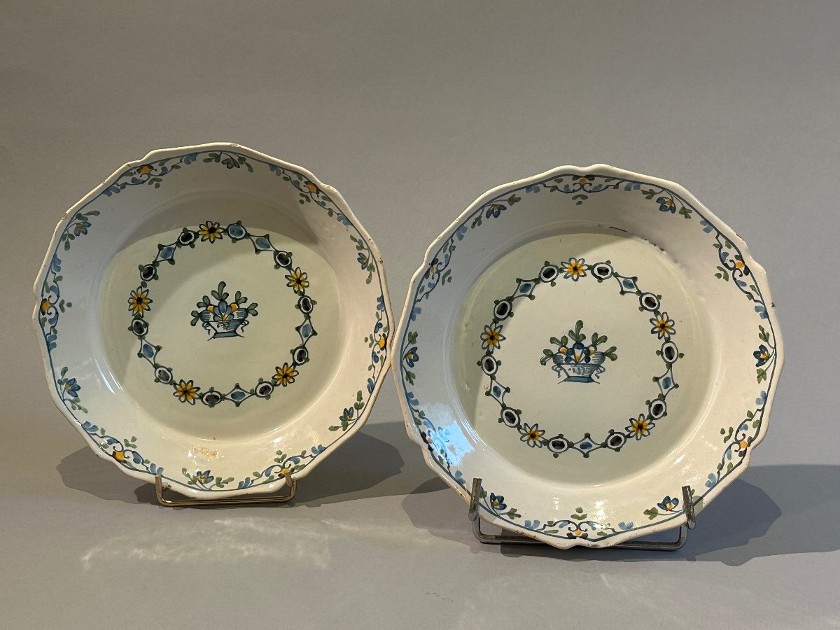 Nevers, Pair Of Earthenware Plates 