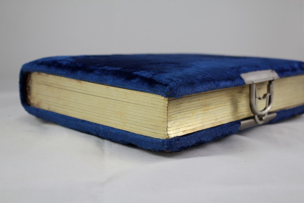 Photo Album Binding In Blue Velvet Circa 1900-photo-4