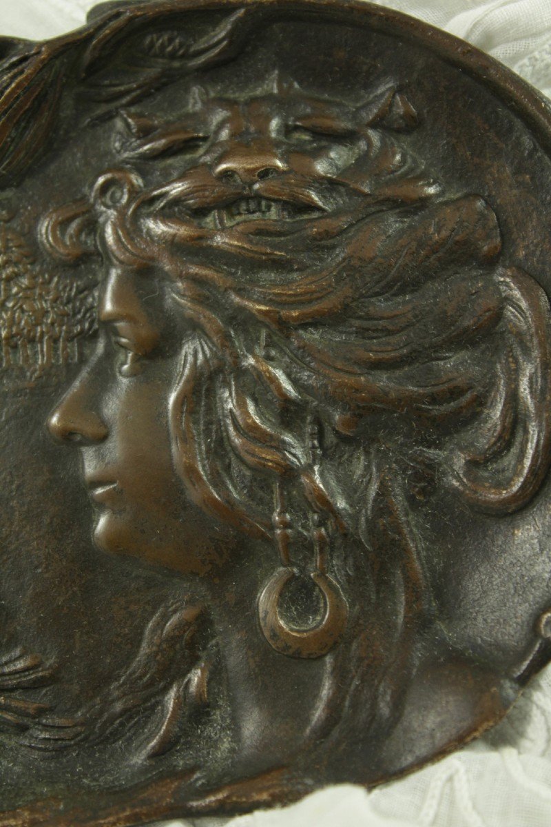 Vide Poche En Bronze à Patine Brune Déesse Diane Chasseresse Et Cerf Art Nouveau-photo-1
