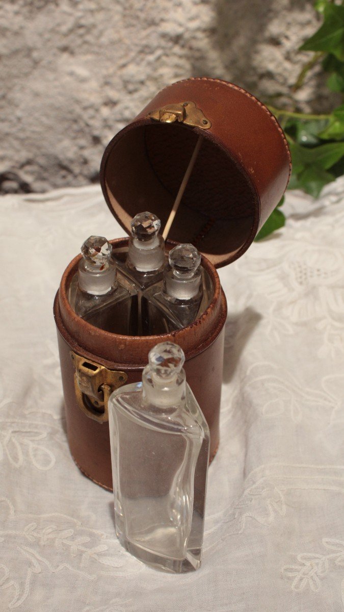 4 Bottles In A Leather Case Early 20th Century-photo-3