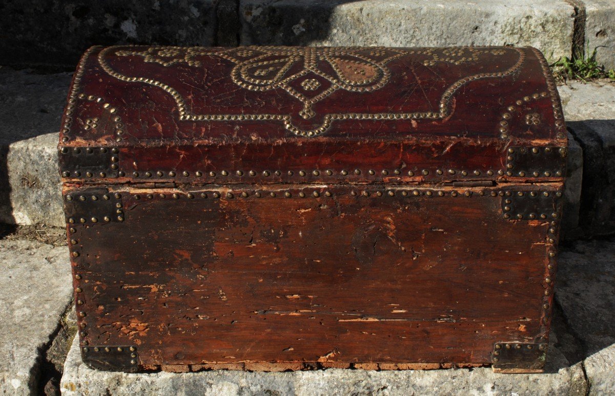 18th Century Studded Wood And Leather Travel Chest-photo-5