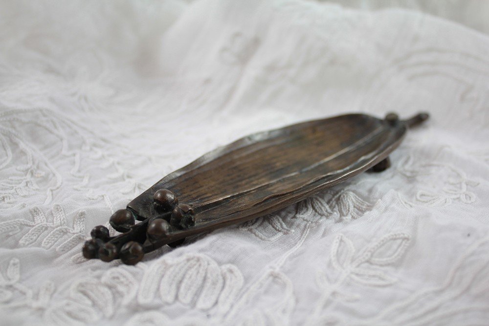 Bronze Lily Of The Valley Leaf Empty Pocket Circa 1900