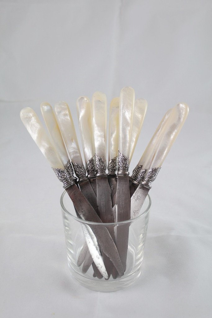 12 Fruit Or Dessert Knives With Mother Of Pearl Handle Late 19th Century