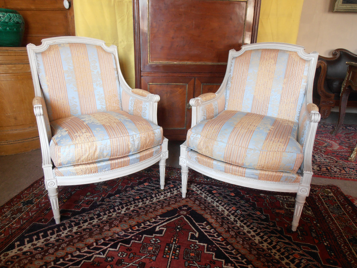 Pair Of Shepherdess Chairs -photo-4