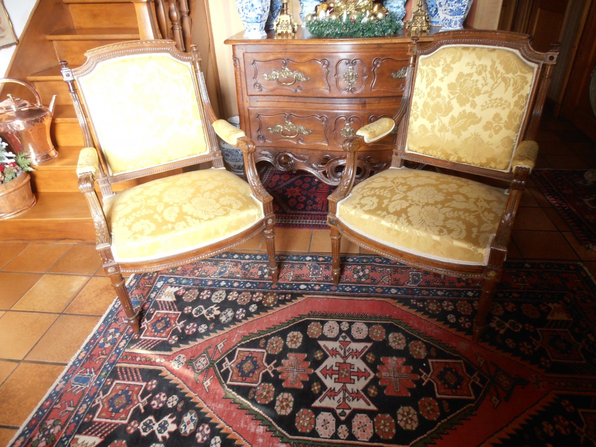 Beautiful Pair Of Louis 16 Style Armchairs-photo-2