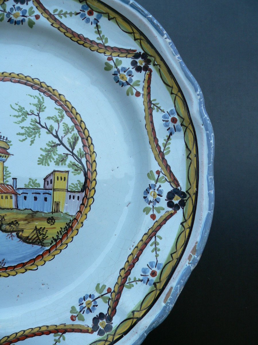 19th Century Earthenware Dish From Islettes Decorated With A Castle In A Medallion-photo-2