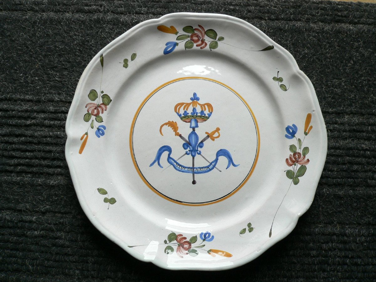 Revolutionary Earthenware Dish With Three Orders Of 18th Century Islettes