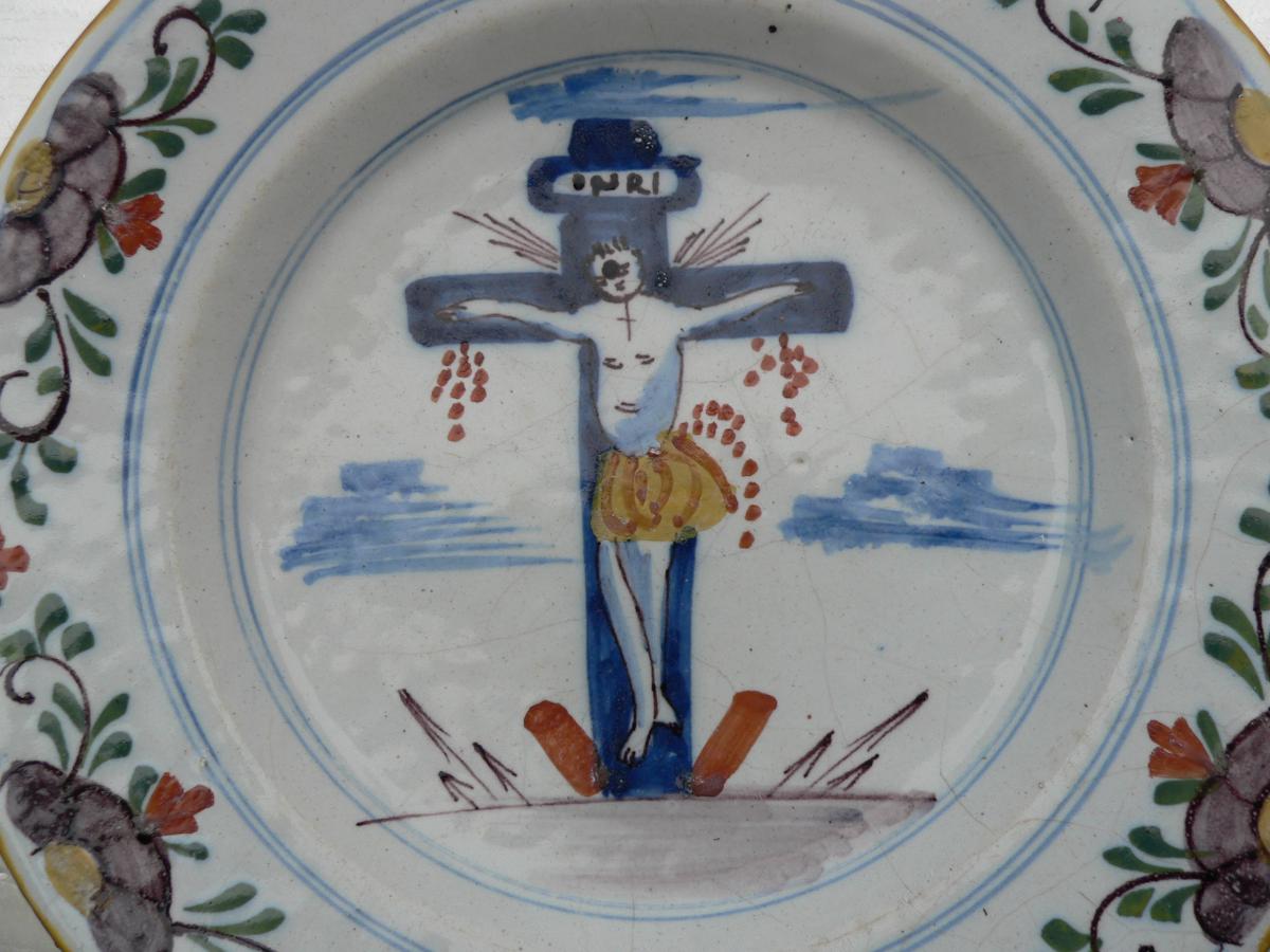 Crucifixion Plate In Delft Earthenware Eighteenth-photo-2