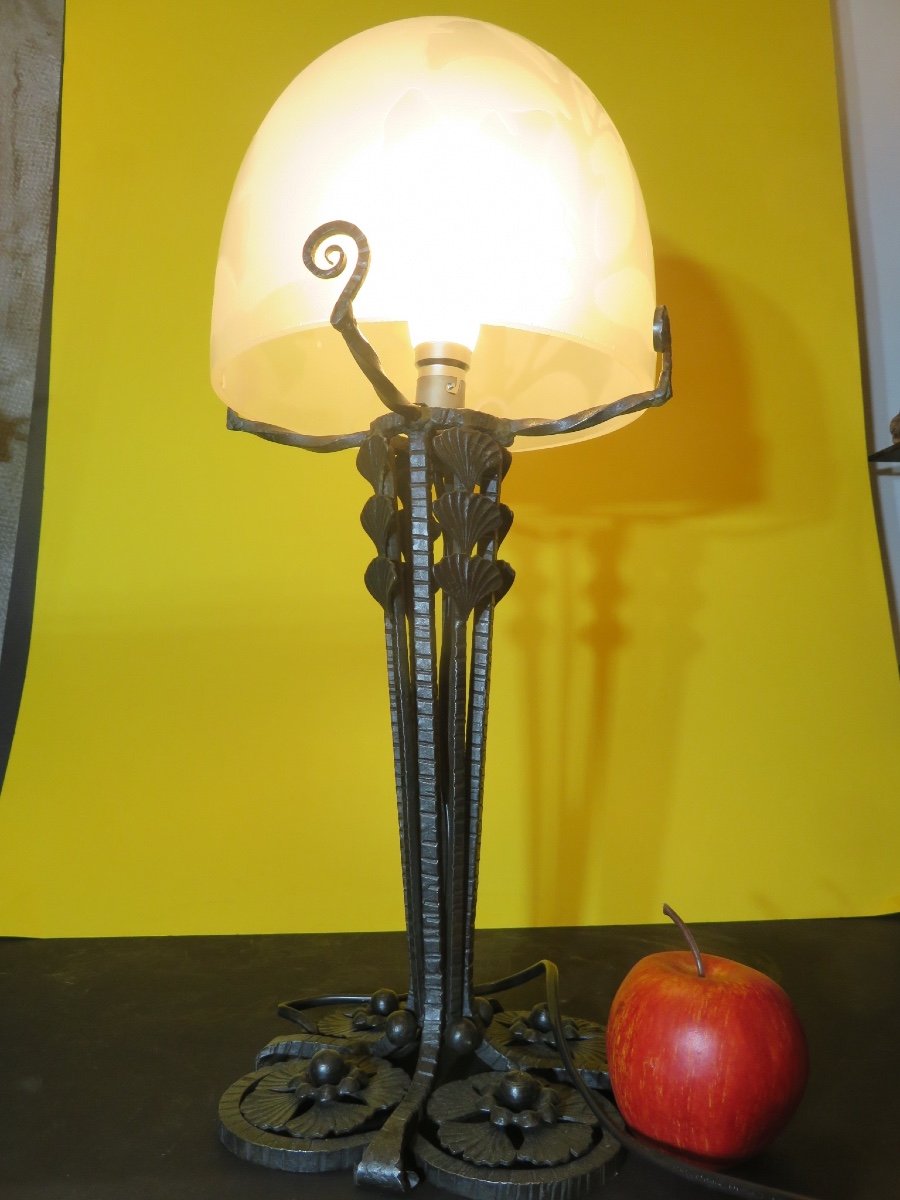 Large Art Deco Lamp (ht 48 Cm) From The Years 1925-1930 In Wrought Iron, Engraved Globe-photo-2