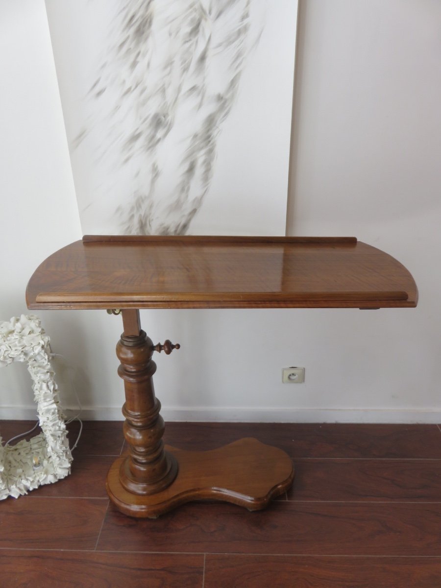 System Table In Solid Walnut And Walnut Veneer, With Adjustment, XIXth Century