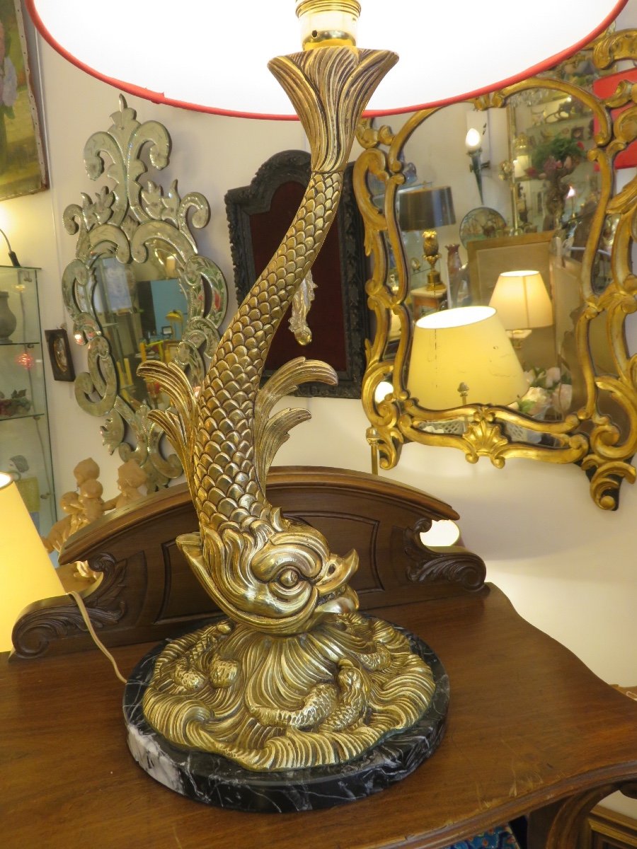 Lampe Dauphin en bronze doré  ( hauteur avec douille 53 cm)  socle en marbre XX ème 