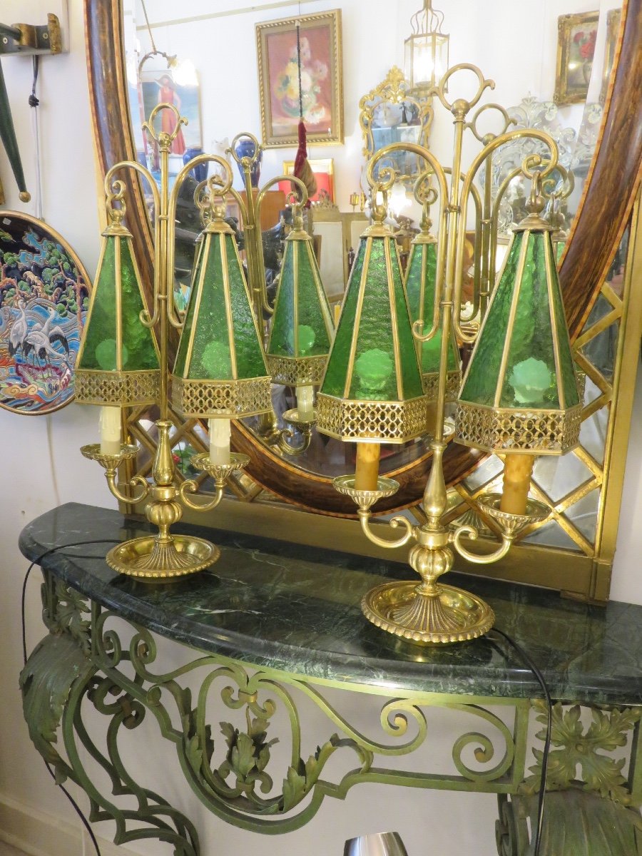 Paire de lampes à double lumières  , en forme de pagode , en laiton et verre martelé HT: 67 cm-photo-8
