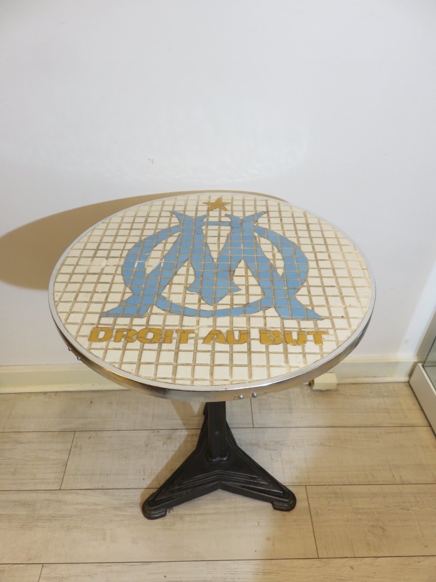 Bistro Pedestal Table With The Inscription Of The Motto Of Olympique De Marseille: Straight To The Goal -photo-2