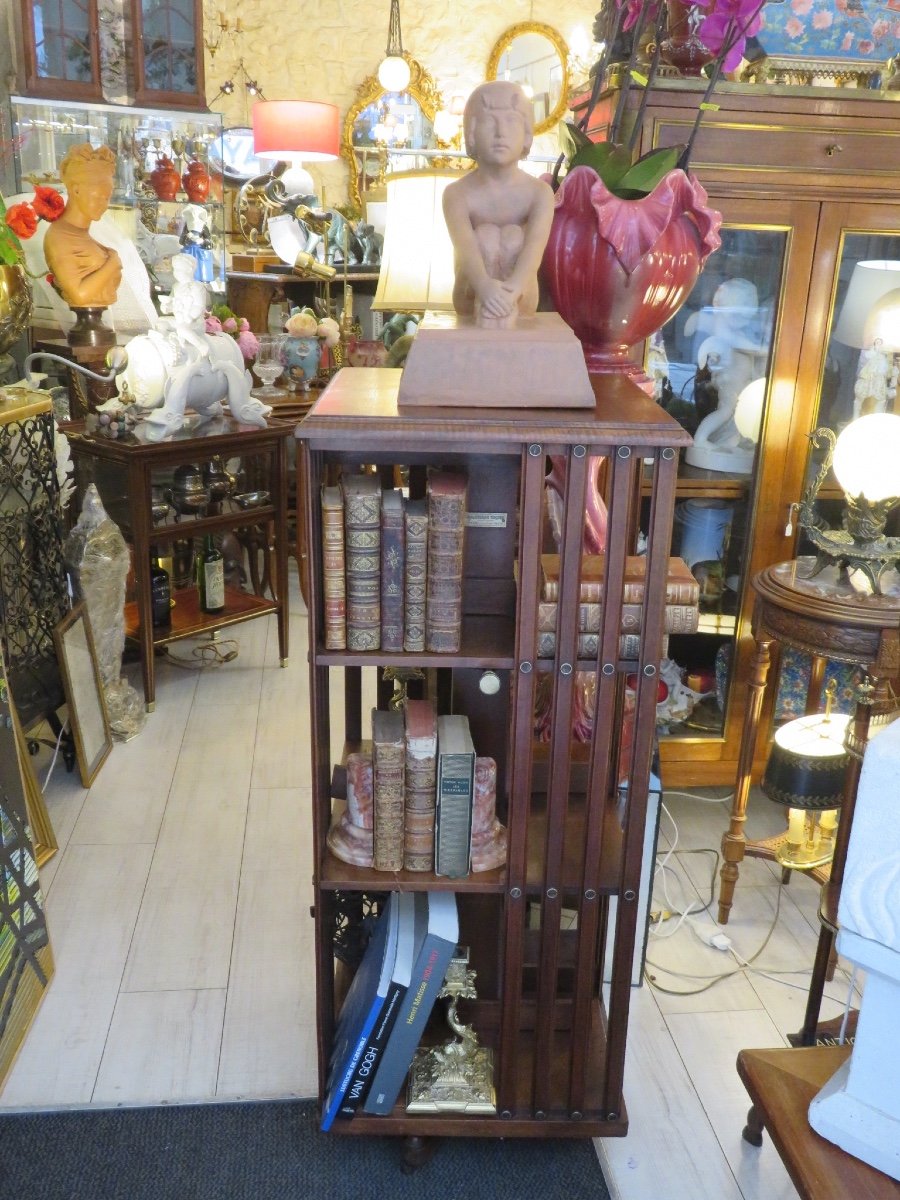 Bibliothèque tournante en noyer et chêne , à trois niveaux ,  de la maison Terquem Paris -photo-7