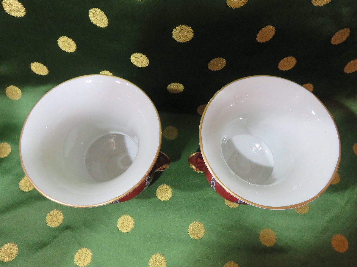Paire de vases de forme Medicis en porcelaine à double décor dans le style Néo classique XX ème-photo-4