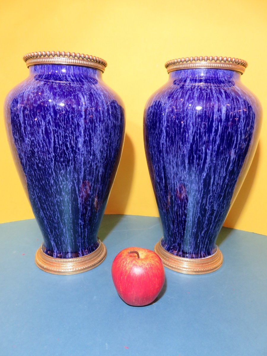 Paire de vases en céramique flammée bleue ,monture en bronze doré ,Boch Frères Keramis -photo-2