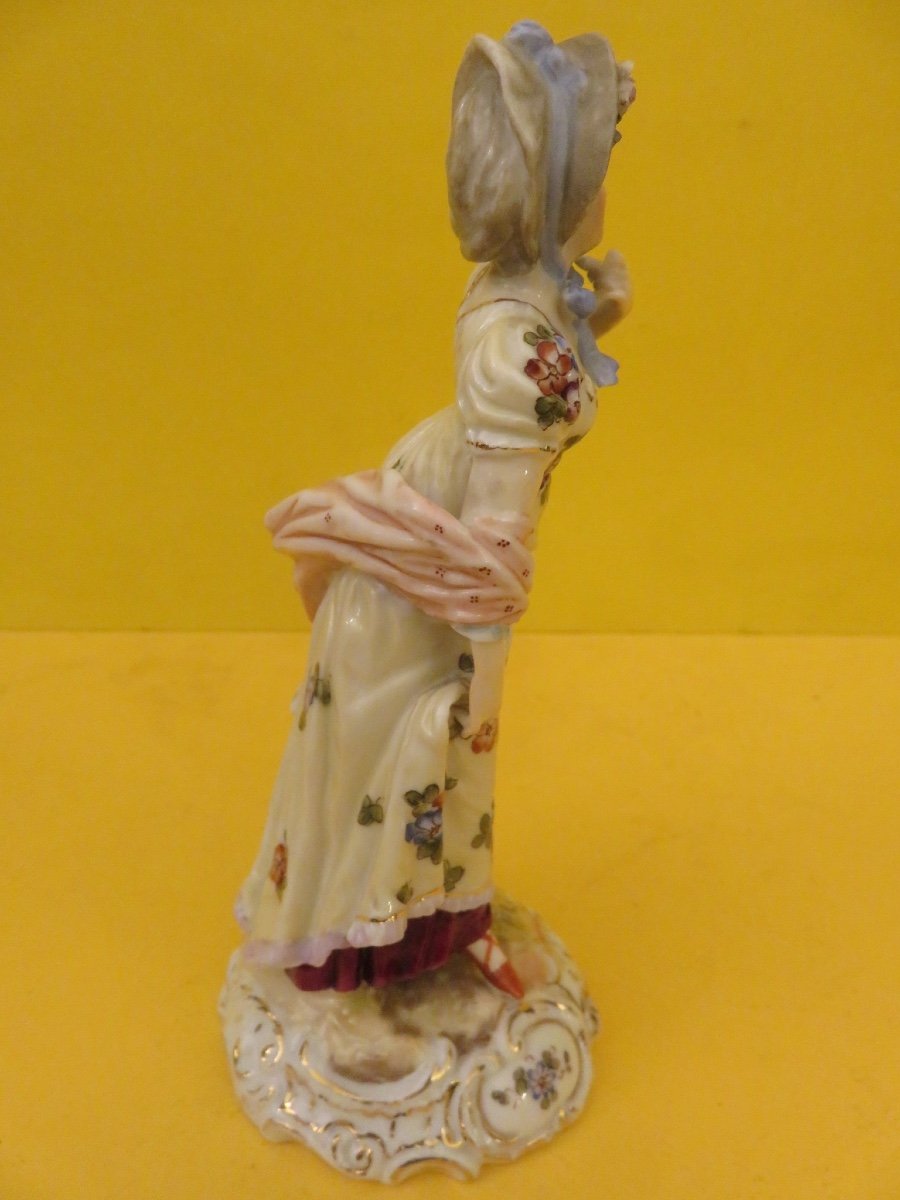 Female Subject In German Polychrome Porcelain: Volkstedt-rudolstadt, 19th Century -photo-2