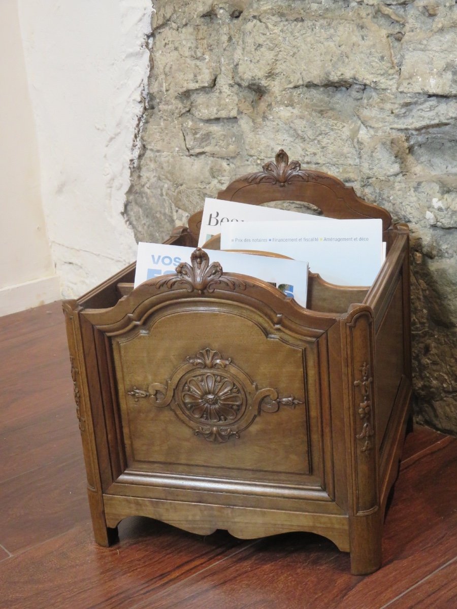 Magazine Rack Or Book Rack, In Solid Walnut, Carved, 19th Century-photo-2