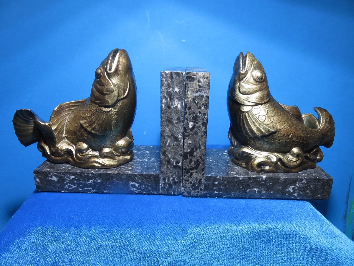 Pair Of Bookends With Japanese-style Koi Carp Theme, In Babbitt On A Black Marble Base -photo-4