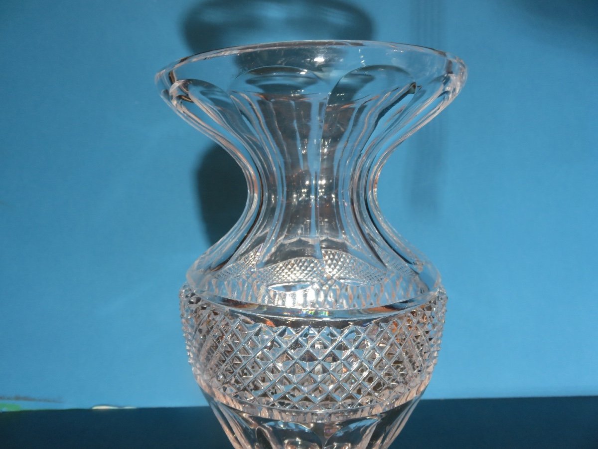 Medici-shaped Crystal Vase, Diamond-cut And Flat Ribs (height 30 Cm) 20th Century-photo-3