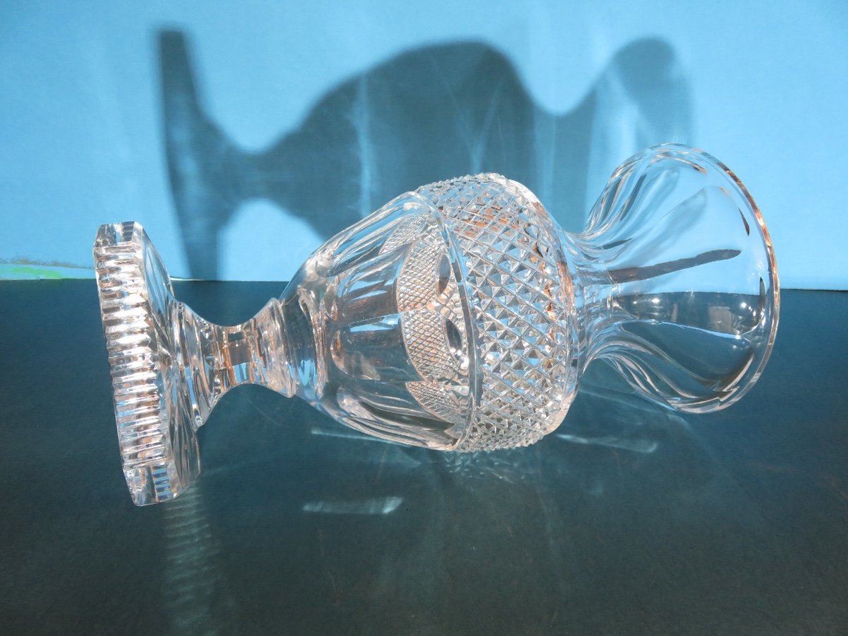 Medici-shaped Crystal Vase, Diamond-cut And Flat Ribs (height 30 Cm) 20th Century-photo-1