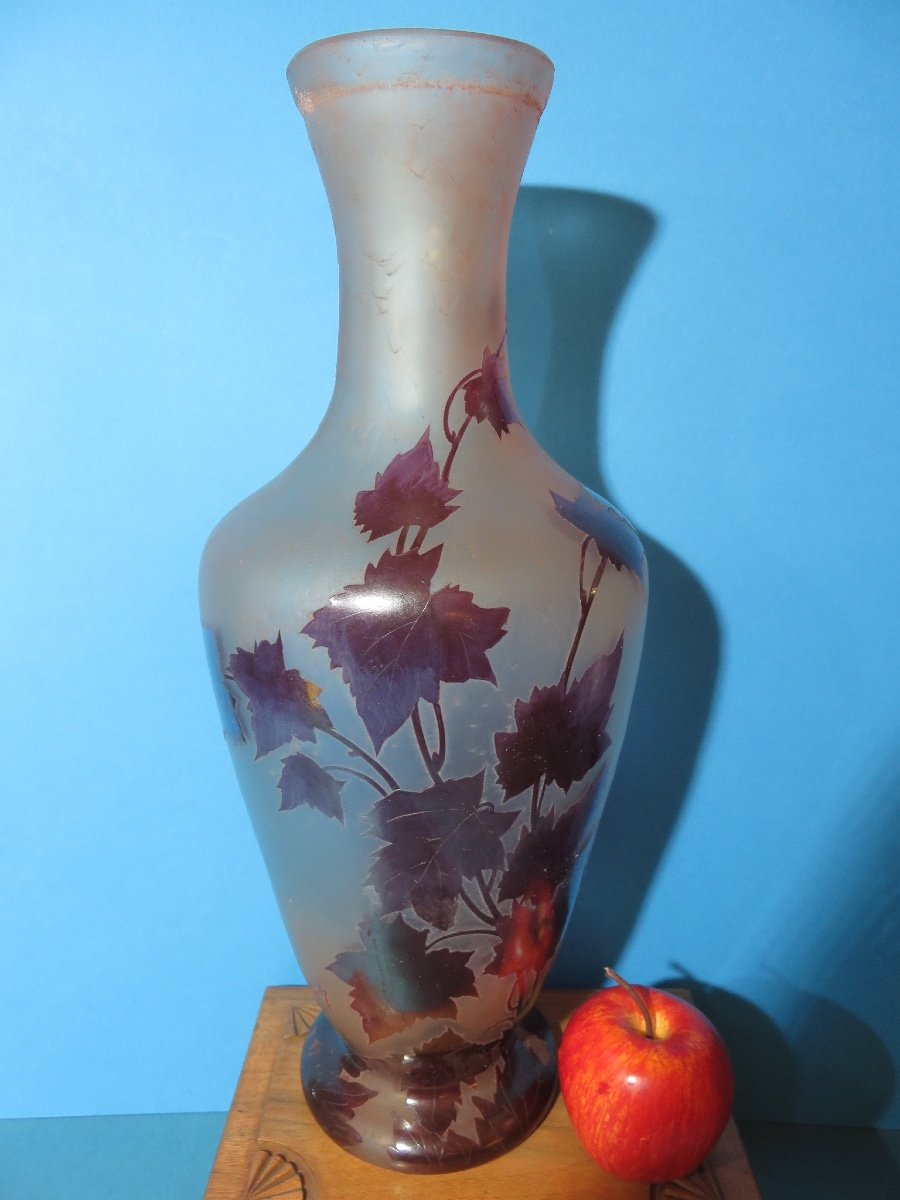 Gand vase  (HT  44,5 cm)  signé LEGRAS  (1839-1916 ) pâte de verre givrée ,  dégagé à l'acide 