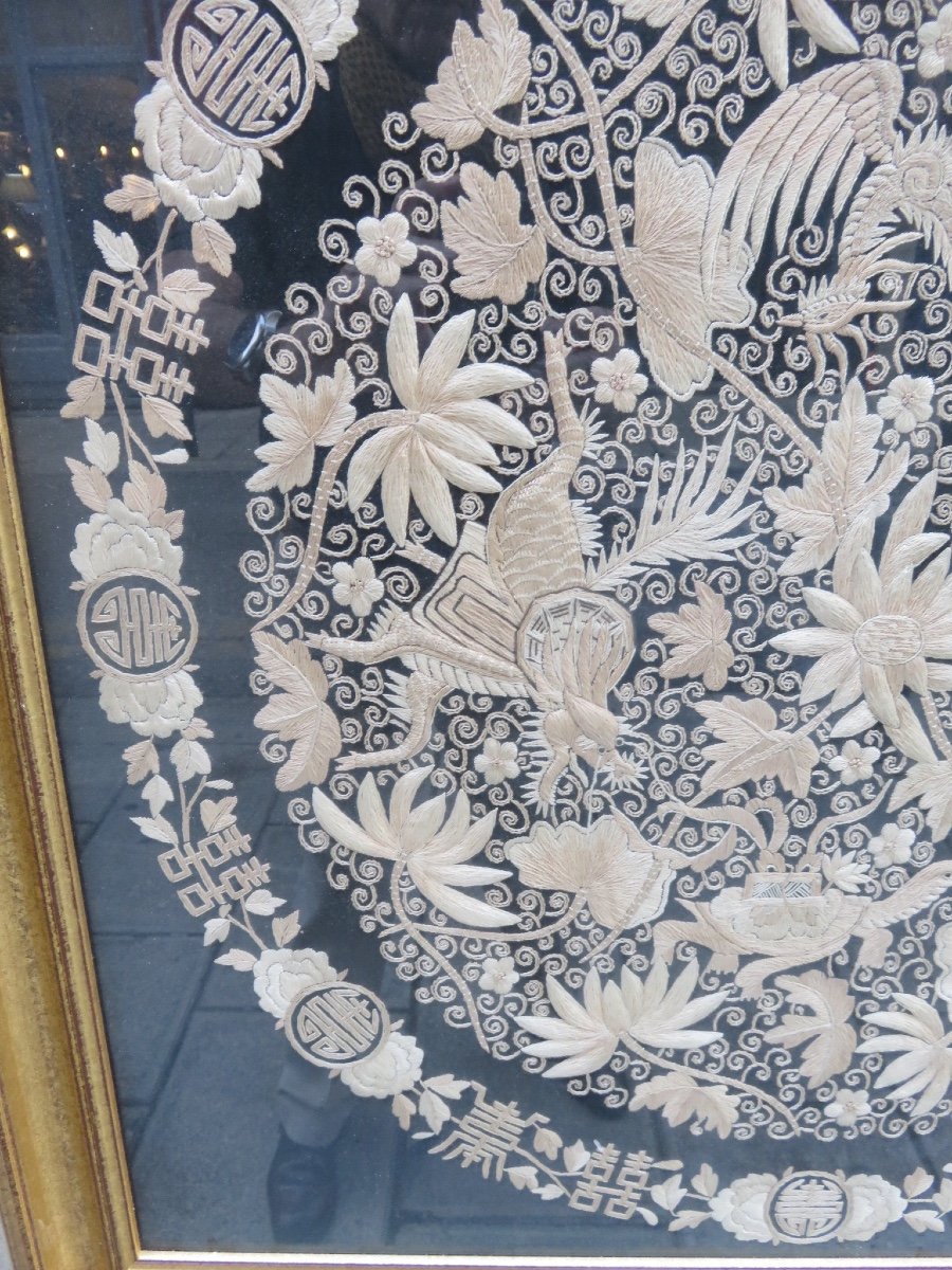 Large Circular Embroidery, Chinese, In Silk Thread, Framed, Early 20th Century -photo-1