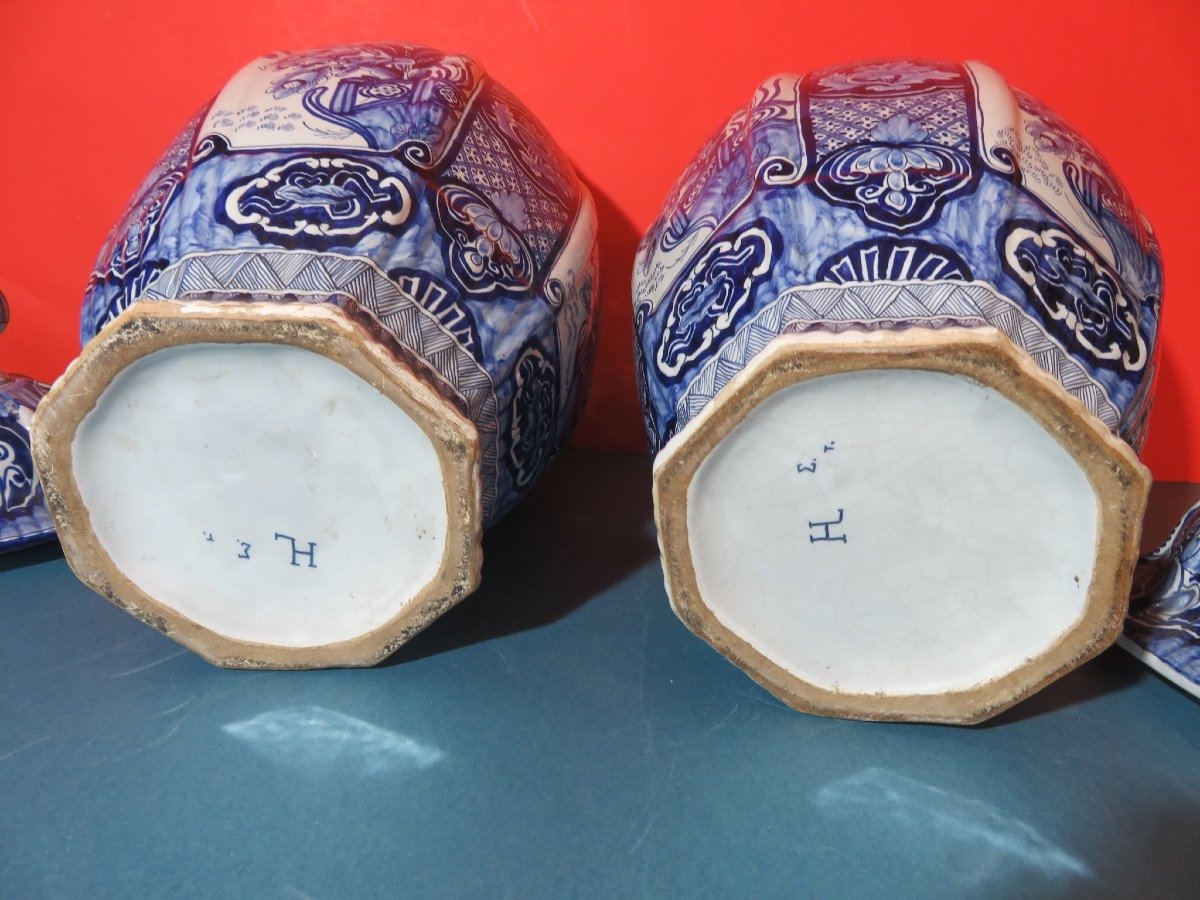 Pair Of Covered Vases, With Fluted Bellies, In Delft Earthenware (ht 46 Cm), Early 20th Century-photo-3