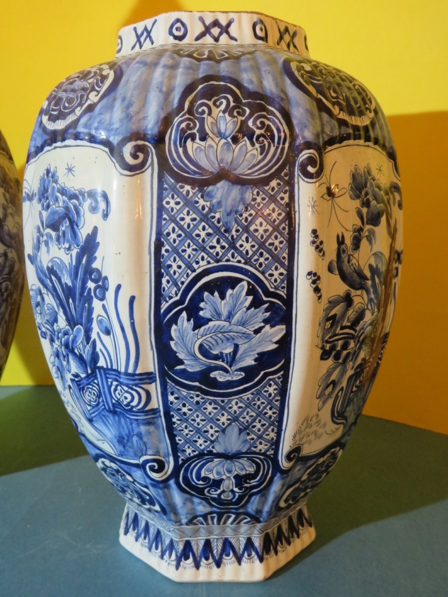 Pair Of Covered Vases, With Fluted Bellies, In Delft Earthenware (ht 46 Cm), Early 20th Century-photo-6