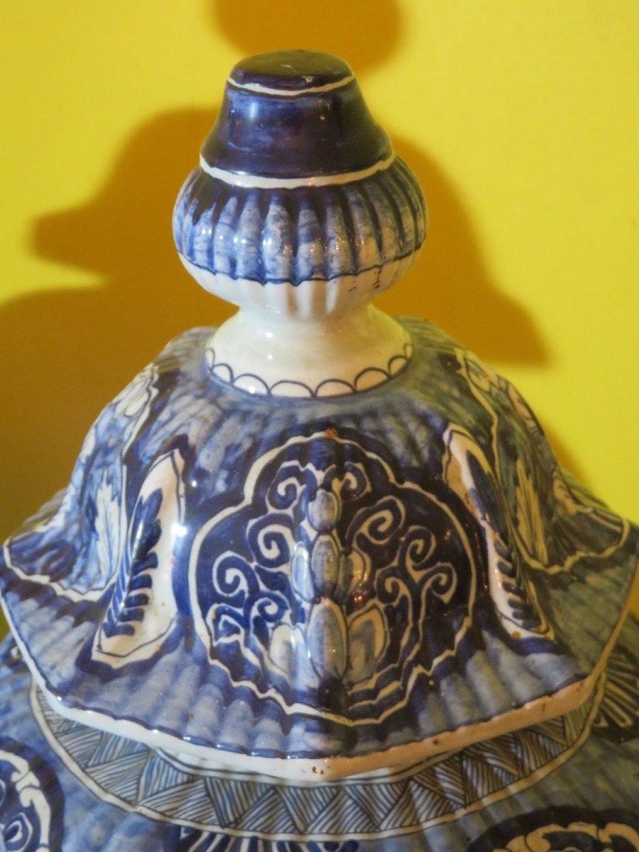 Pair Of Covered Vases, With Fluted Bellies, In Delft Earthenware (ht 46 Cm), Early 20th Century-photo-7