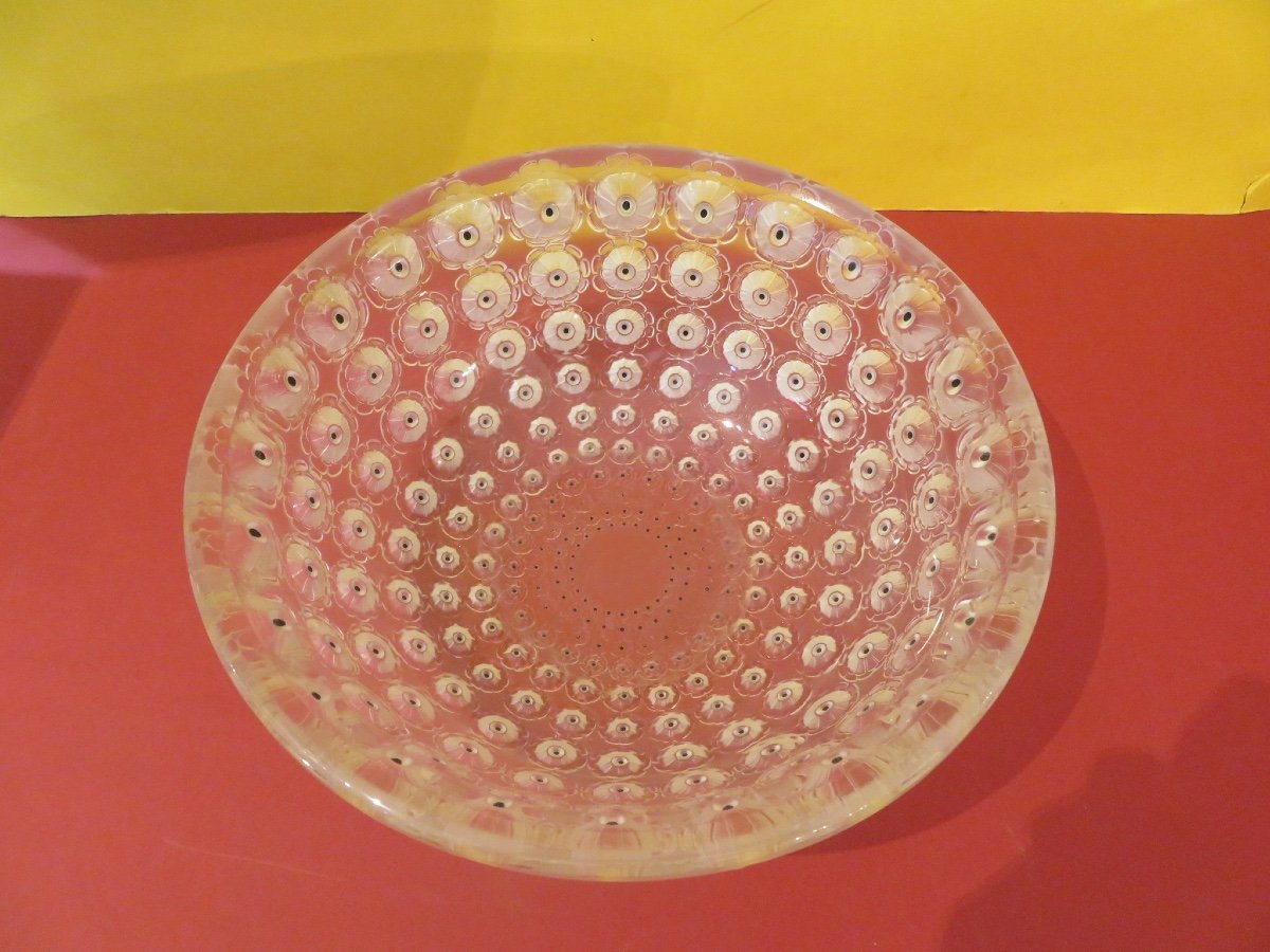 Lalique France : Coupe en cristal , creuse , modèle " Nemours " crée par R.Lalique 