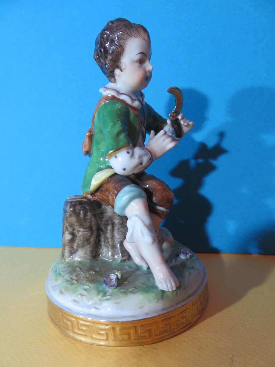 Sujet , figurine allemande ,en porcelaine ,représentant un jeune faucheur , Volkstedt début XX-photo-5