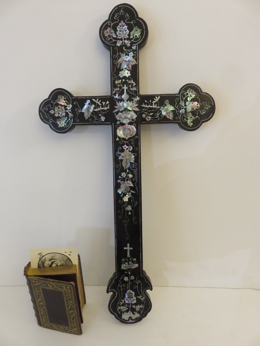 Large Cross (height 44 Cm) Inlaid With Mother-of-pearl, Indochina, 19th Century