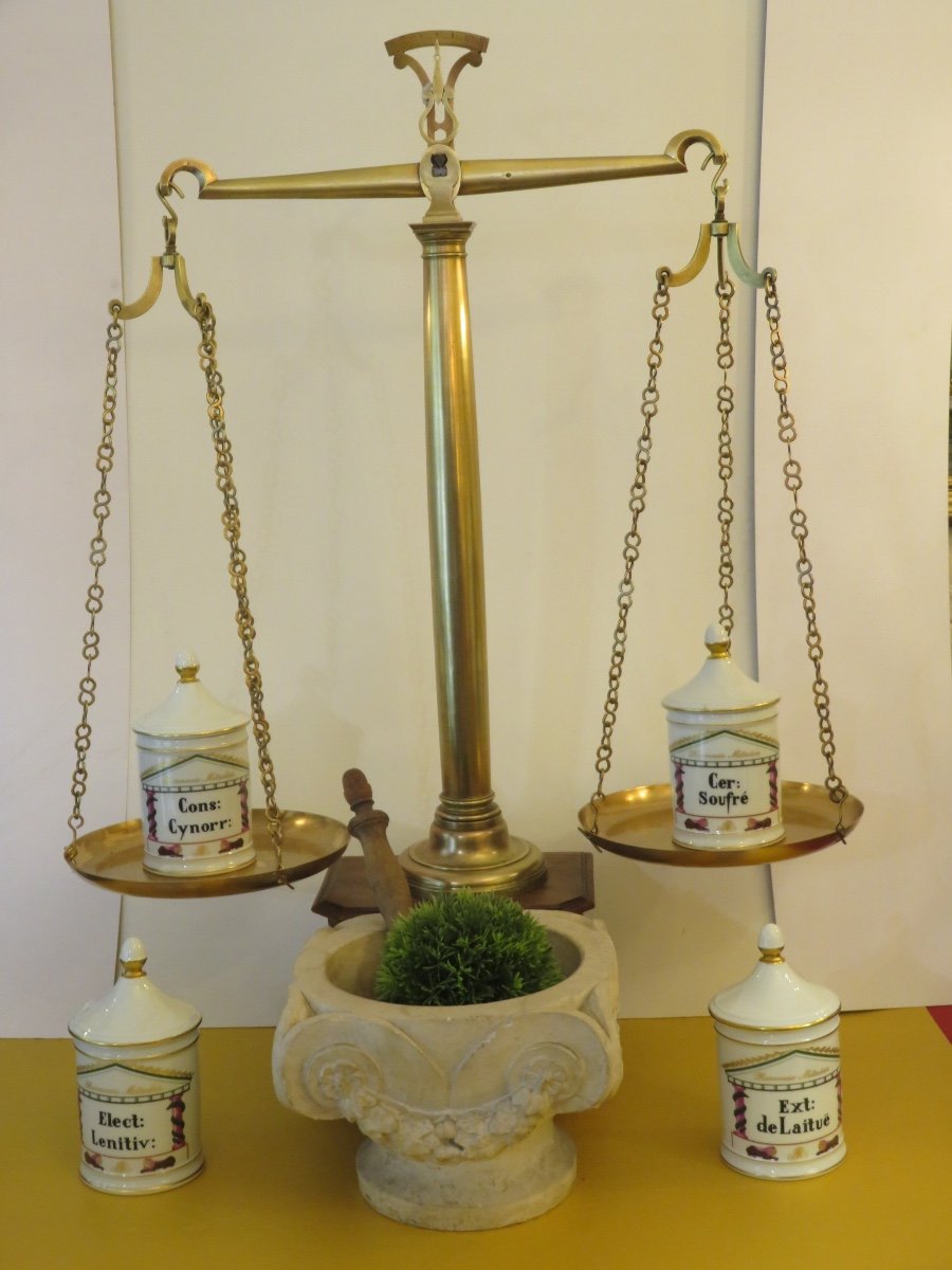 Large Apothecary Scale, 74 Cm High, In Bronze And Brass, 19th Century