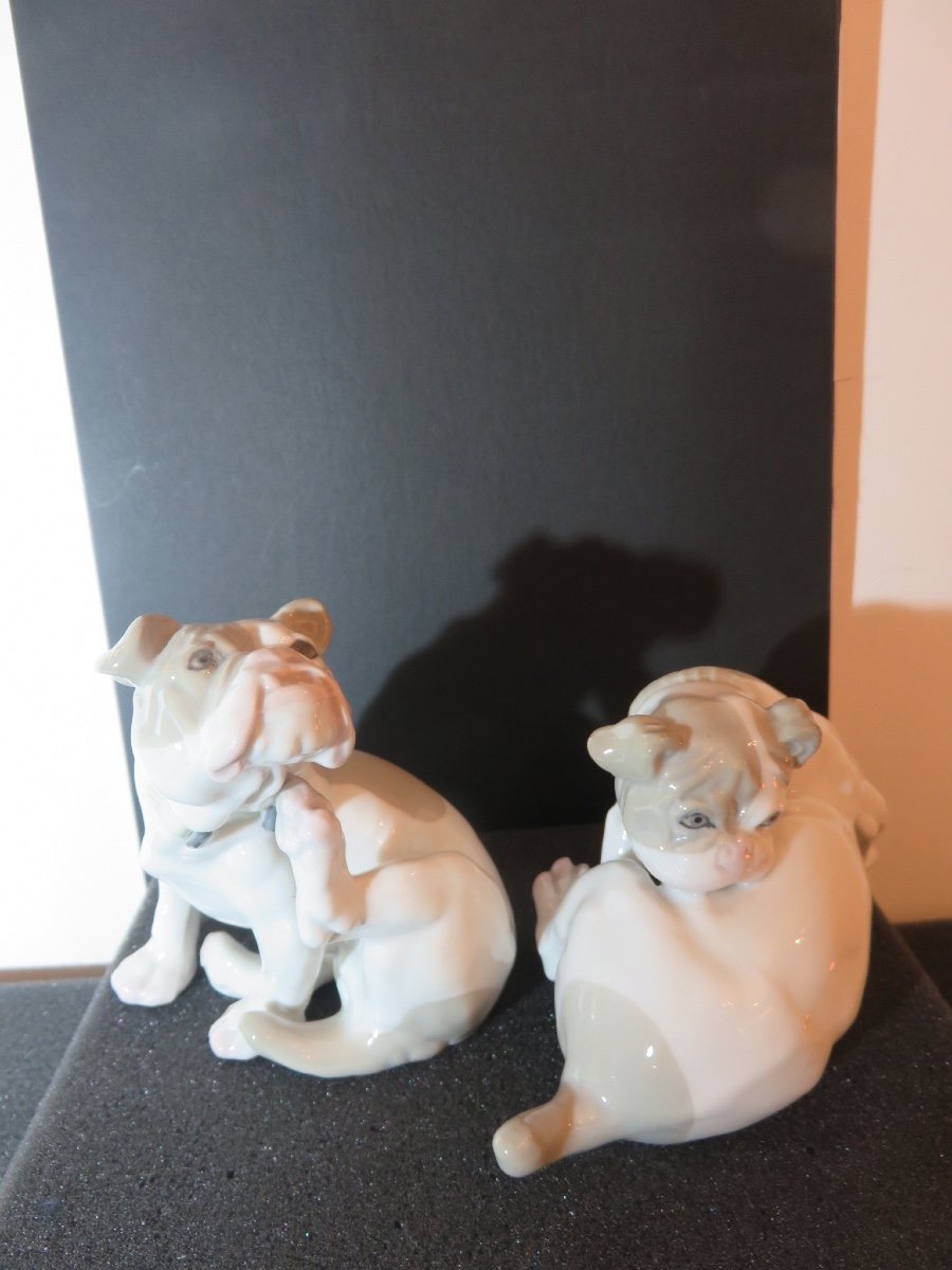 Sculpture animalière deux bouledogues en porcelaine du Danemark dans le goût d'Erik  Nielsen-photo-3