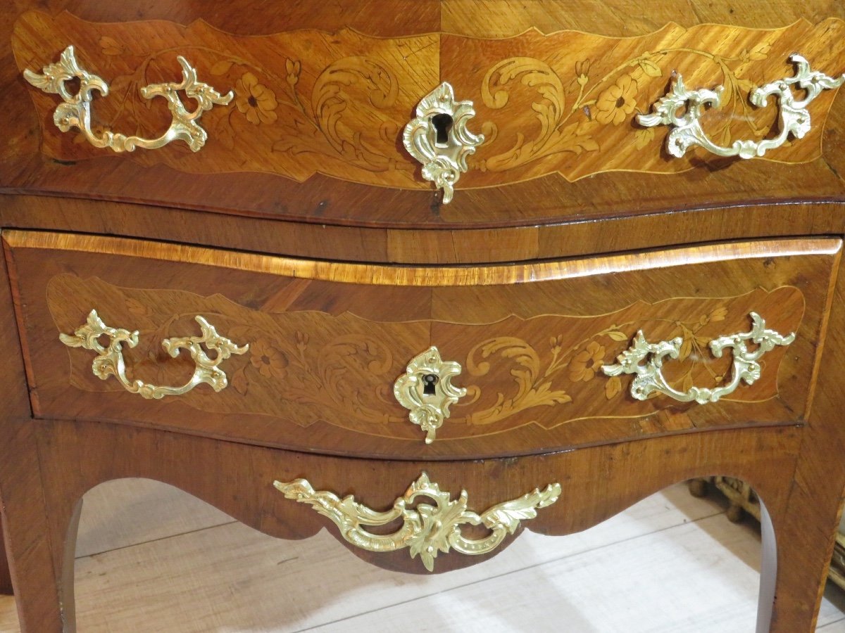 Commode galbée , marquetée  , dessus de marbre époque  XIX ème-photo-3