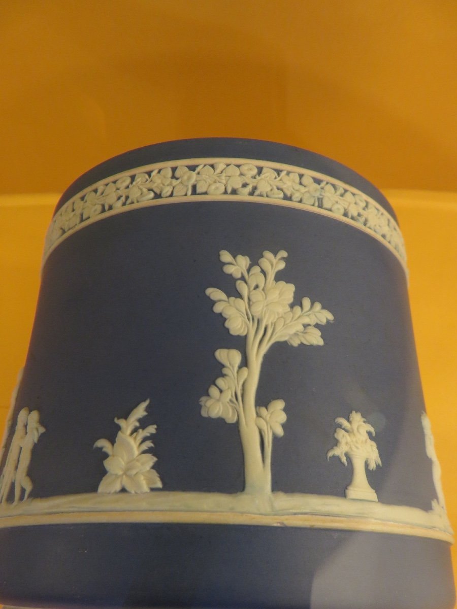 English Biscuit Porcelain Cache Pot By Wedgwood, Signed.-photo-4