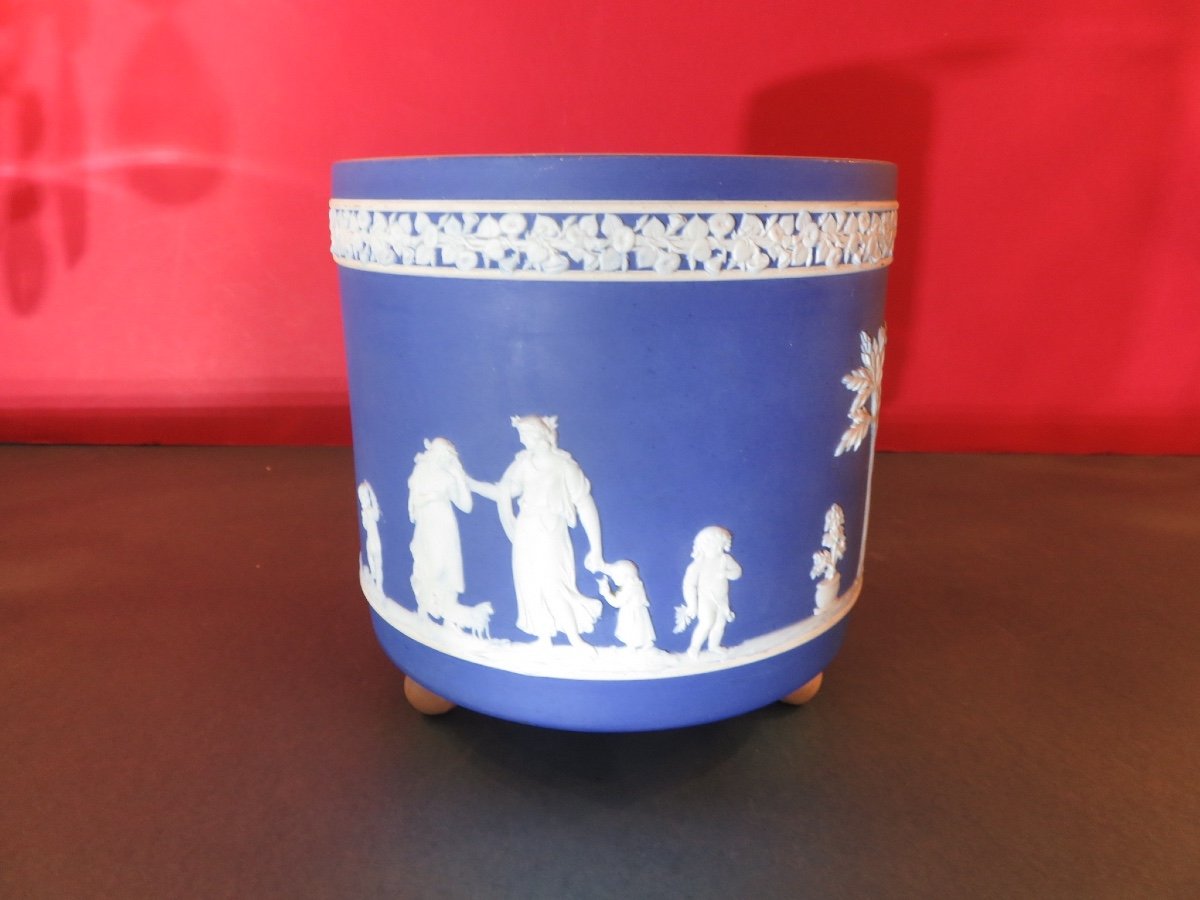 English Biscuit Porcelain Cache Pot By Wedgwood, Signed.-photo-8