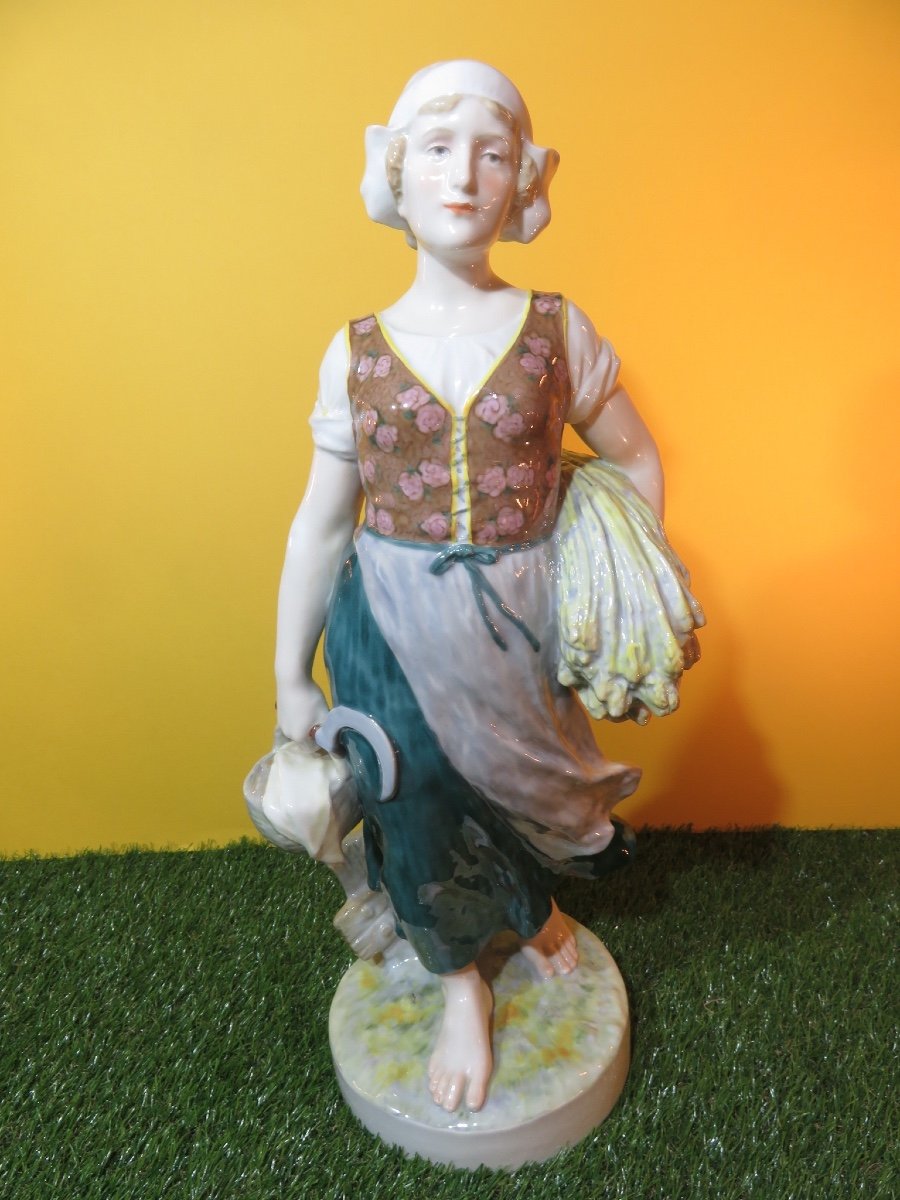 Grand sujet féminin en porcelaine polychrome (HT : 51 cm)" le retour des champs " années 1900-photo-7