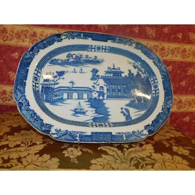 Grand Plat En Porcelaine