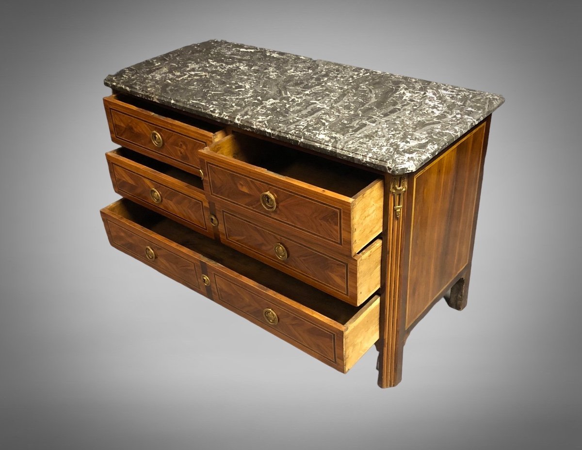 Louis XVI Marquetry Commode-photo-3