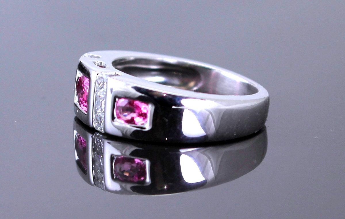 Gold Ring, Pink Sapphire And Diamonds-photo-3