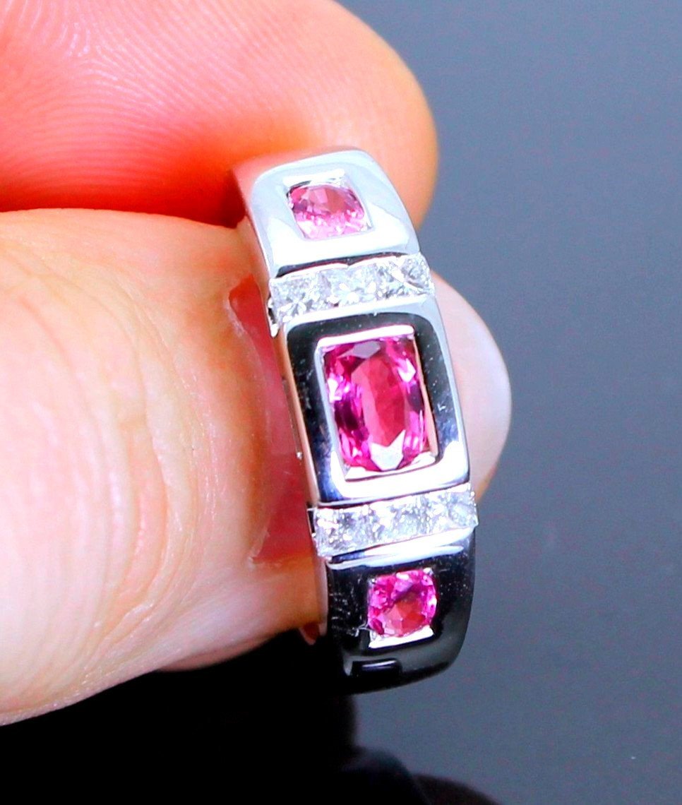 Gold Ring, Pink Sapphire And Diamonds-photo-3