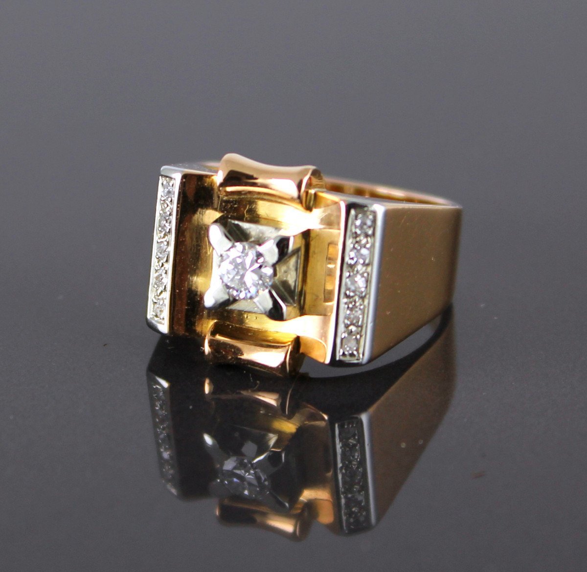 Gold And Diamond Tank Ring-photo-2