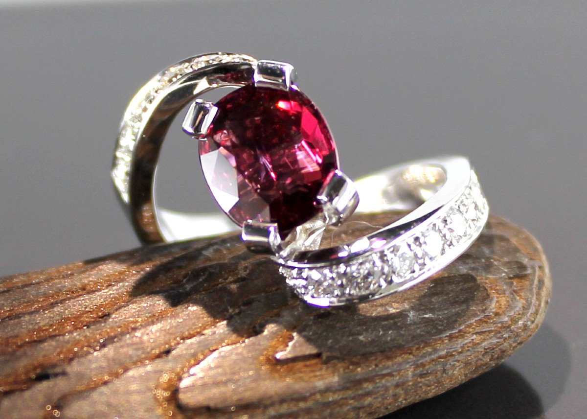 Bague Or, Grenat Et Diamant - Jamais Portée