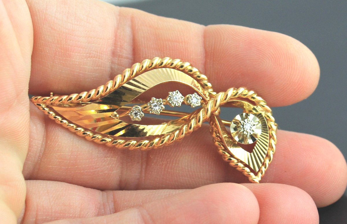 Gold And Diamond Brooch-photo-2